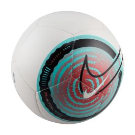 Nike Phantom Pitch